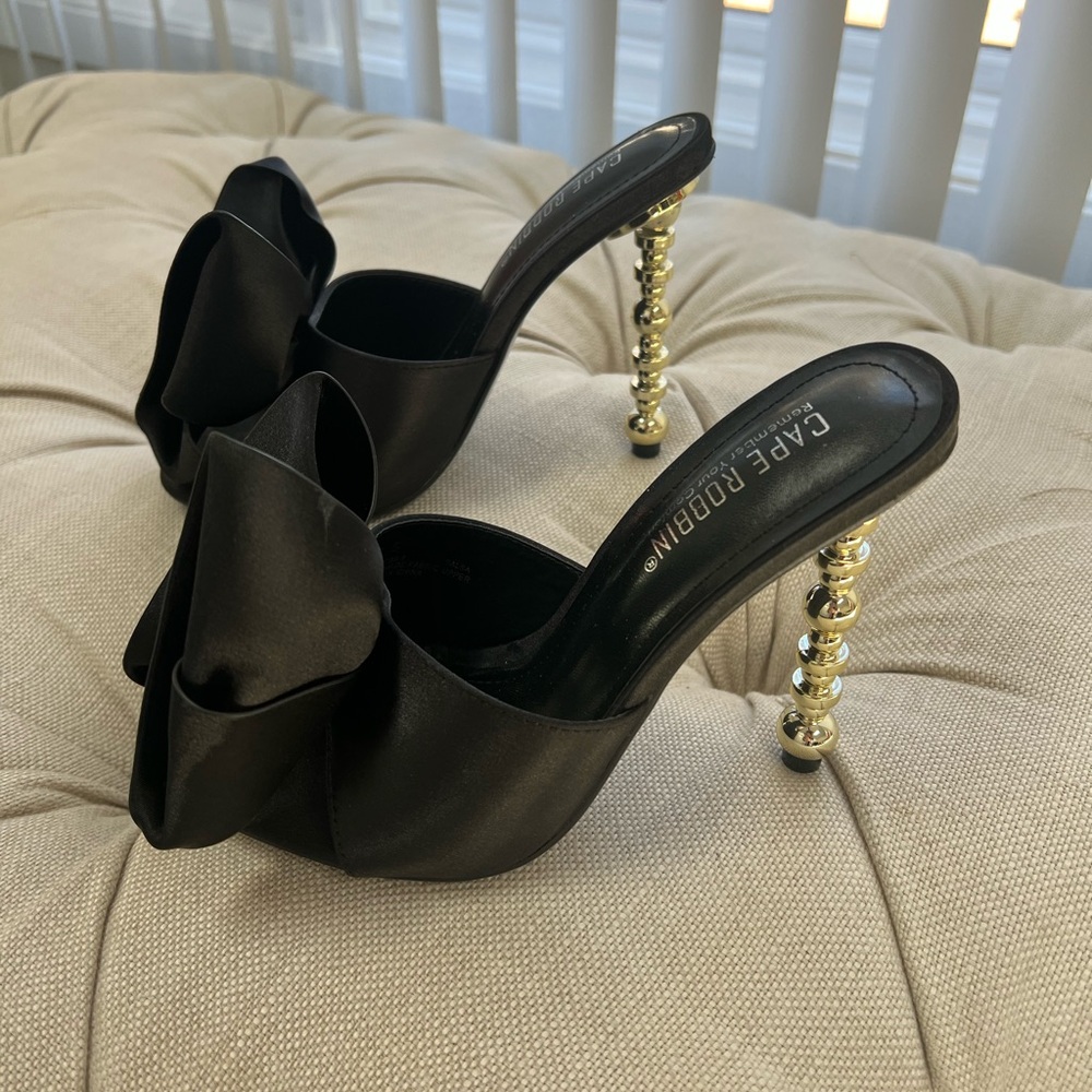 Cape Robbin black satin bow mule pump heels size 7.5